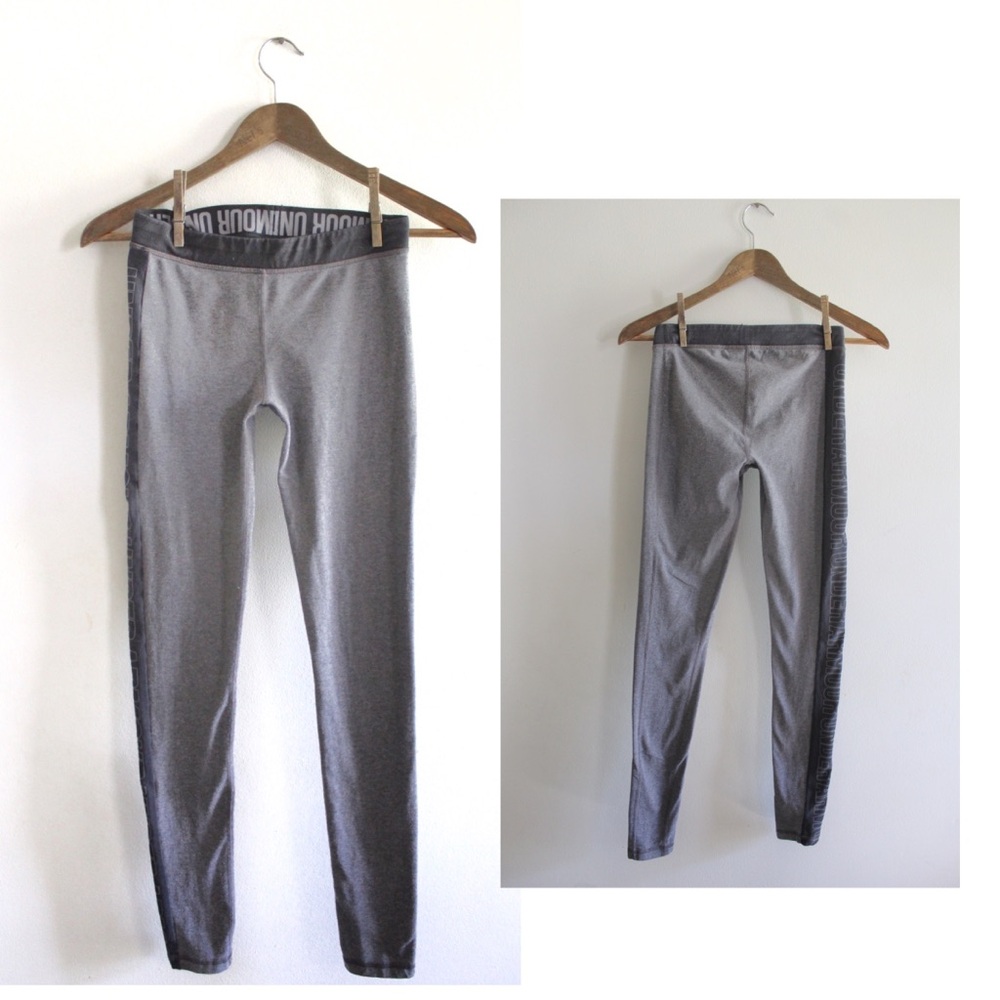 UA Logo Leggings Preowned XS